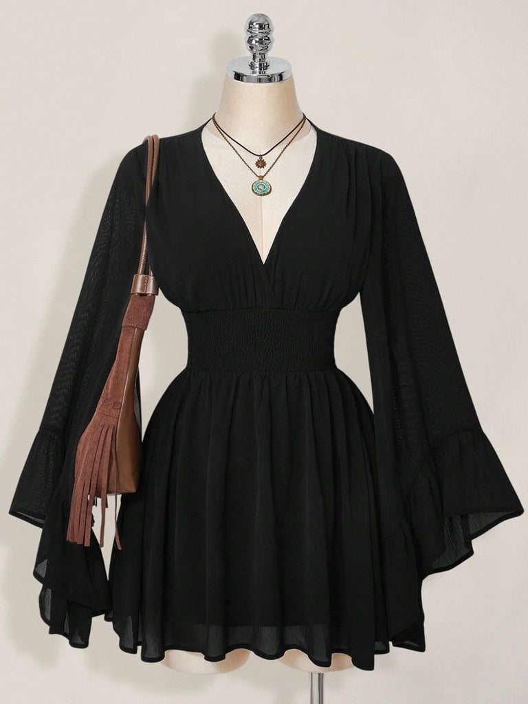 Robe Noir Mousseline Col V Smocké Waist Mini Années 1930