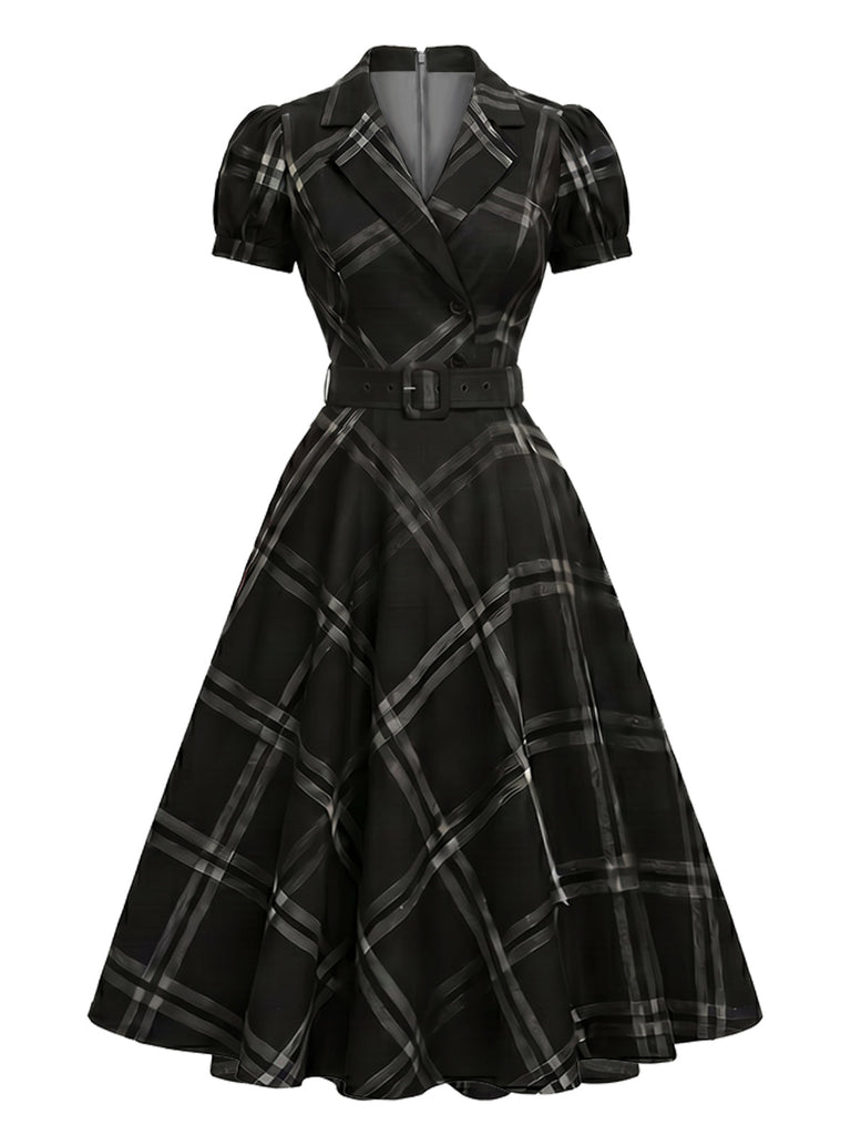 [Prévente] Robe noire à carreaux, col à revers, manches bouffantes et ceinture Années 1950 - 2