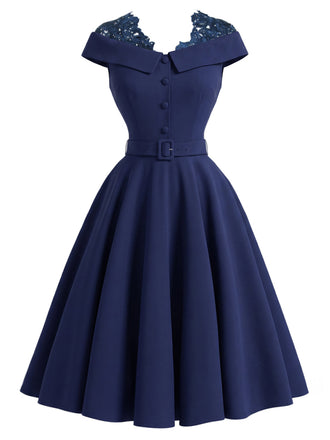 [Prévente] Robe bleue unie épaules dénudées avec empiècements en dentelle années 1950