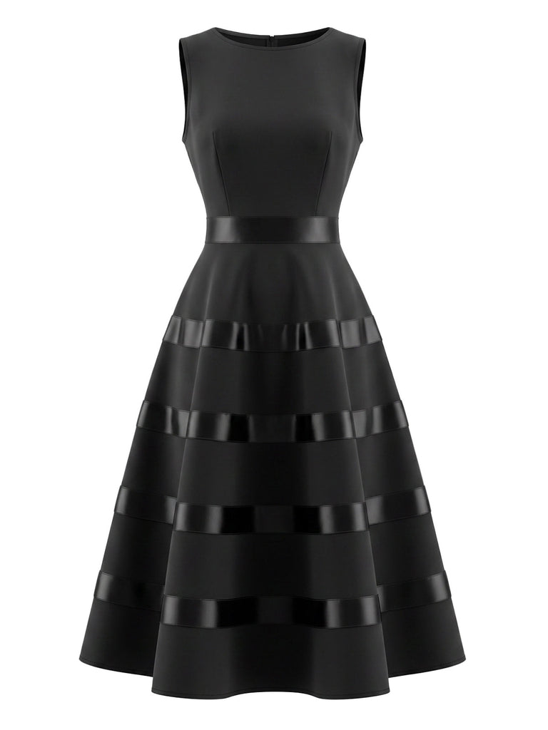 Robe noire ajustée sans manches à col rond et bordure satinée années 1950 - 2