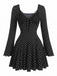 Robe courte noire à pois, dentelle côtelée, col V et manches cloche années 1960