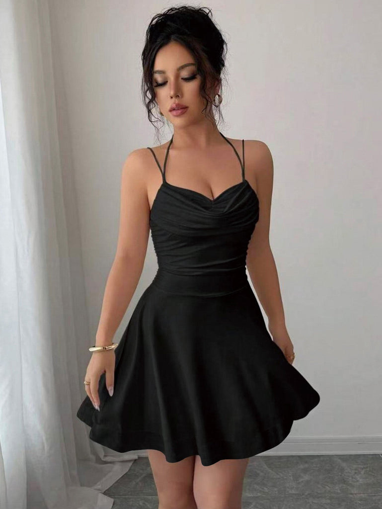 Robe courte froncée à col drapé et doubles bretelles années 1960