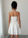 Robe courte froncée à col drapé et doubles bretelles années 1960
