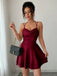 Robe courte froncée à col drapé et doubles bretelles années 1960