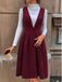Robe chasuble en velours côtelé plissé à décolleté V profond années 1950 - 4