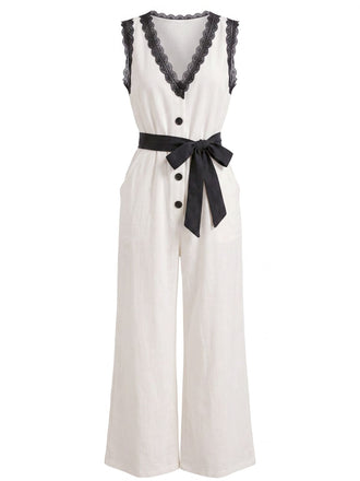 Combinaison blanche sans manches à col V, dentelle et ceinture années 1950 - 1