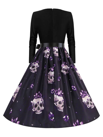 Robe évasée violette à imprimé crânes en cristal, col pétale années 1950 - 2