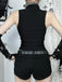 Gilet corset gothique noir à col montant et laçage latéral années 1970