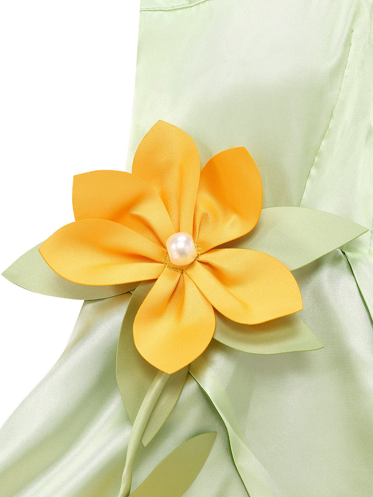 Ensemble robe de princesse féerique verte en satin à pétales années 1950