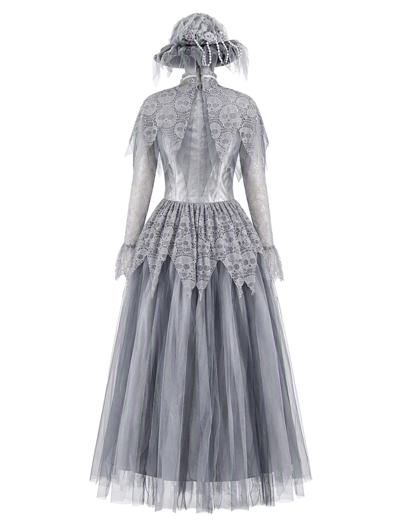 Robe longue gothique victorienne grise en dentelle, cape et tulle années 1940