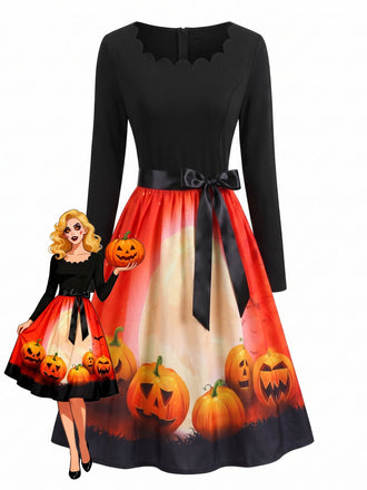Robe évasée Halloween à citrouilles, chauves-souris et nœud à l’encolure années 1950 - 1