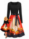 Robe évasée Halloween à citrouilles, chauves-souris et nœud à l’encolure années 1950 - 1