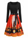 Robe évasée Halloween à citrouilles, chauves-souris et nœud à l’encolure années 1950 - 8