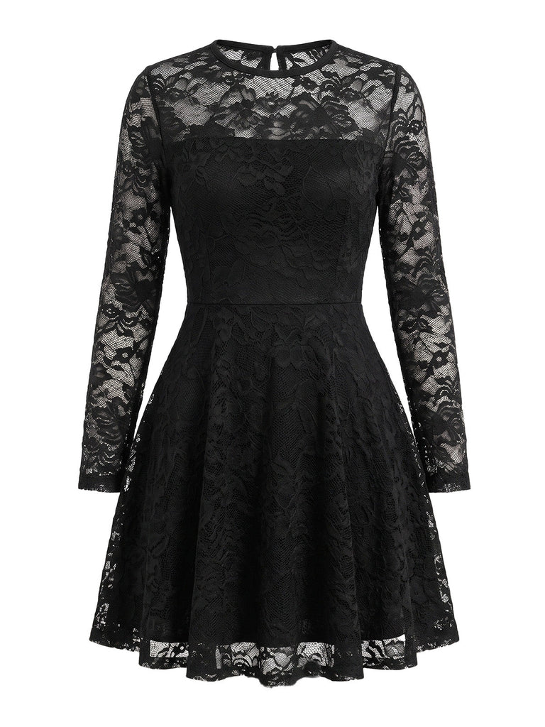 Robe courte noire en dentelle fleurie, empiècement transparent et manches longues années 1960 - 1