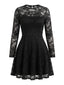 Robe courte noire en dentelle fleurie transparent années 1960