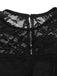 Robe courte noire en dentelle fleurie, empiècement transparent et manches longues années 1960 - 5