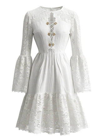 Robe midi blanche à laçage bohème et manches évasées années 1980