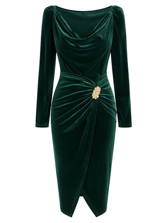 Robe moulante en velours à col drapé et taille drapée froncée Années 1960 - 2