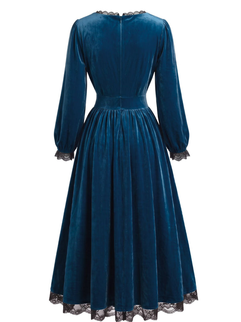 Robe en velours à col carré, bordure en dentelle et manches longues Années 1970 - 2