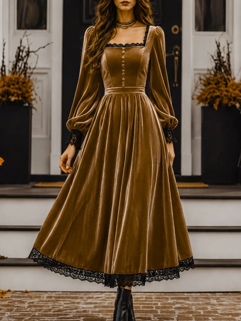 Robe en velours à col carré, bordure en dentelle et manches longues Années 1970 - 7