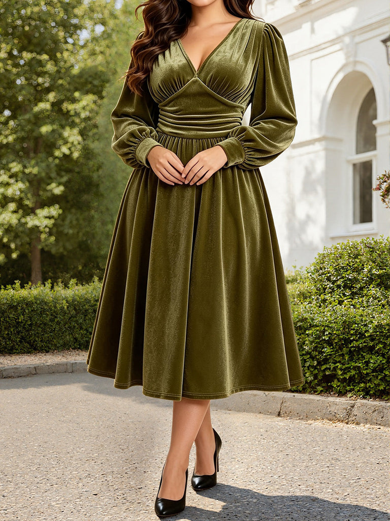 [Grande Taille] Robe vert militaire en velours uni à col V Années 1950 - 4