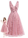 Robe rose en tulle à col V et broderies florales à sequins Années 1950 - 1