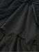 Robe de sorcière gothique noire à poignets de plumes années 1950