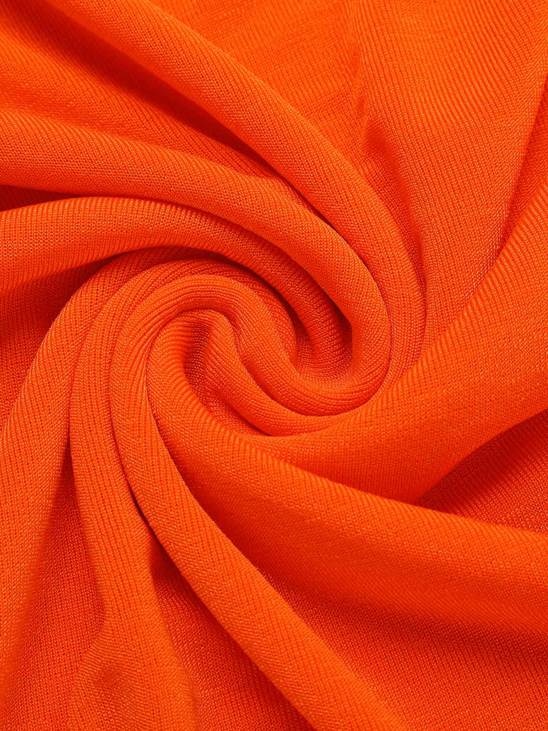 Robe orange sans manches à une épaule unie des années 1960