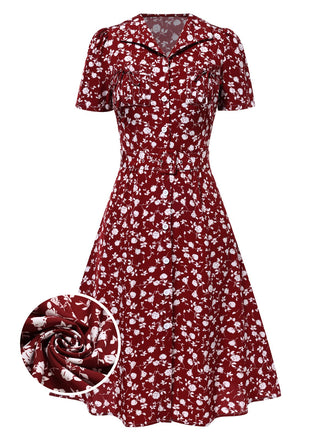 Robe marguerite à boutons revers rouge des années 1950