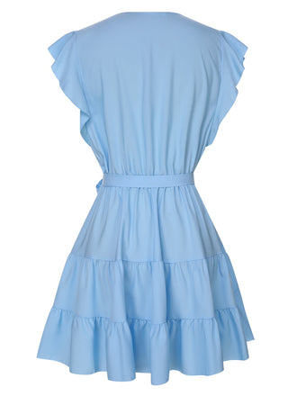 Robe bleu clair à col en V et manches à volants des années 1950