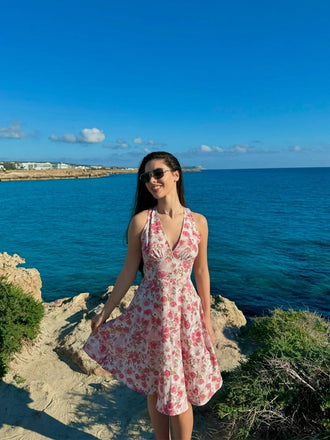 [Prévente] Robe rose à col en V et motif fleurs des années 1950