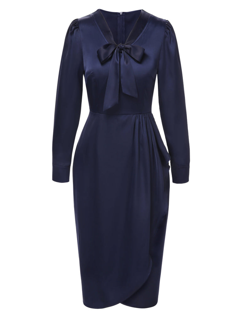 [Pré-vente] Robe de chambre en simili satin avec col noué bleu foncé des années 40