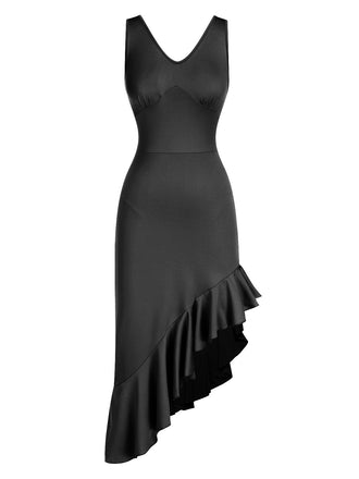Robe noire ourlet à volants obliques des années 1960