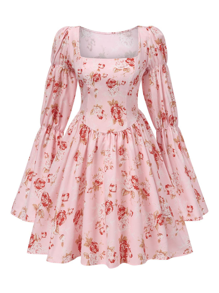 Robe patineuse fleurie rose à col carré des années 1960