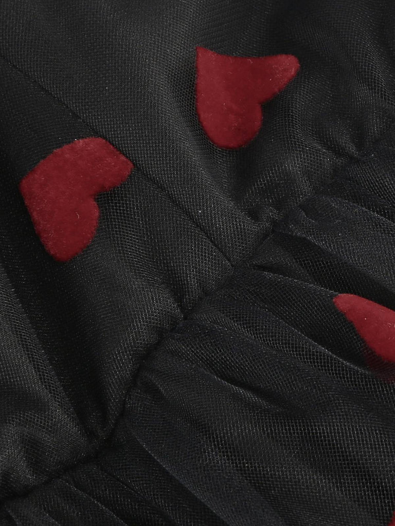 Robe à bretelles en patchwork de mailles à cœurs rouges des années 1950