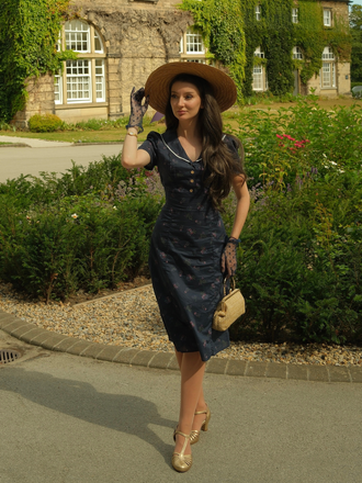 Robe bleu à manches bouffantes et revers fleuris des années 1940