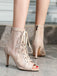 Sandales à talons hauts et bout ouvert patchwork de maille