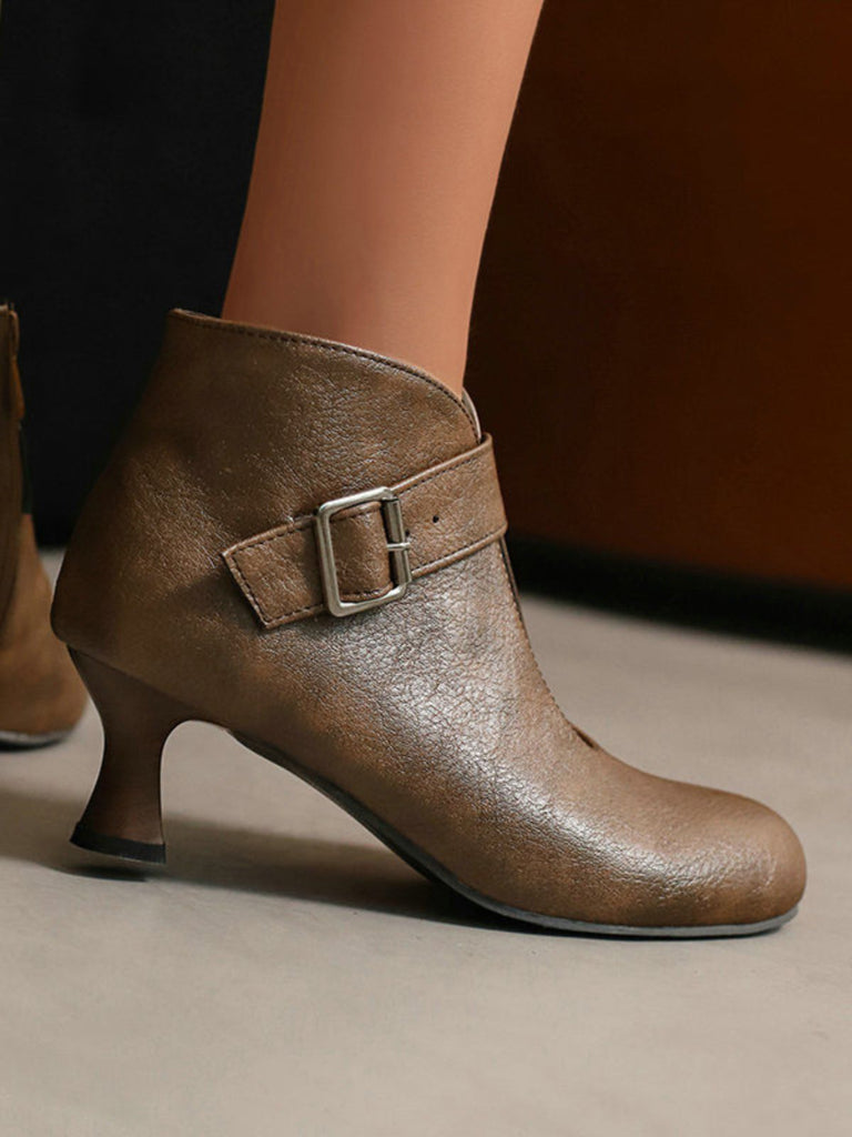 Bottines à bout rond, découpes, boucle et talon bloc