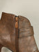 Bottines à bout rond, découpes, boucle et talon bloc