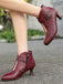 Bottines à bout rond, découpes, boucle et talon bloc