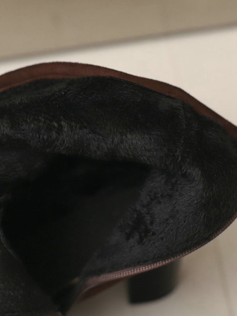 Bottes mi-mollet cloutées en daim doublées de fausse fourrure