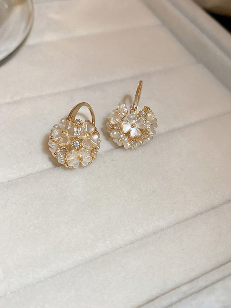Boucles d'Oreilles Créoles Cristal Bouquet de Fleurs Vintage Blanc 5