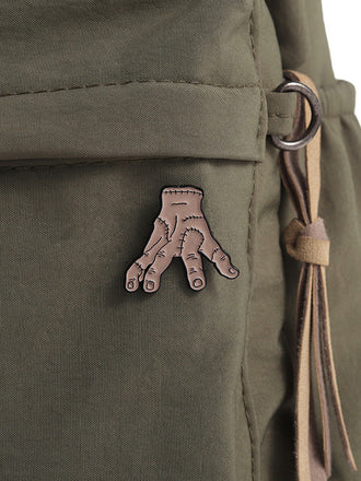 Broche Halloween Main de Zombie Cousue