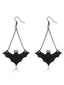 Boucles d’oreilles pendantes noires à chaînes et chauves-souris