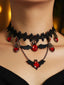 Collier pendentif goutte sang forme chauve-souris dentelle gothique rouge