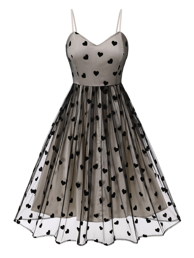 Robe à retelles en maille cœur des années 1950