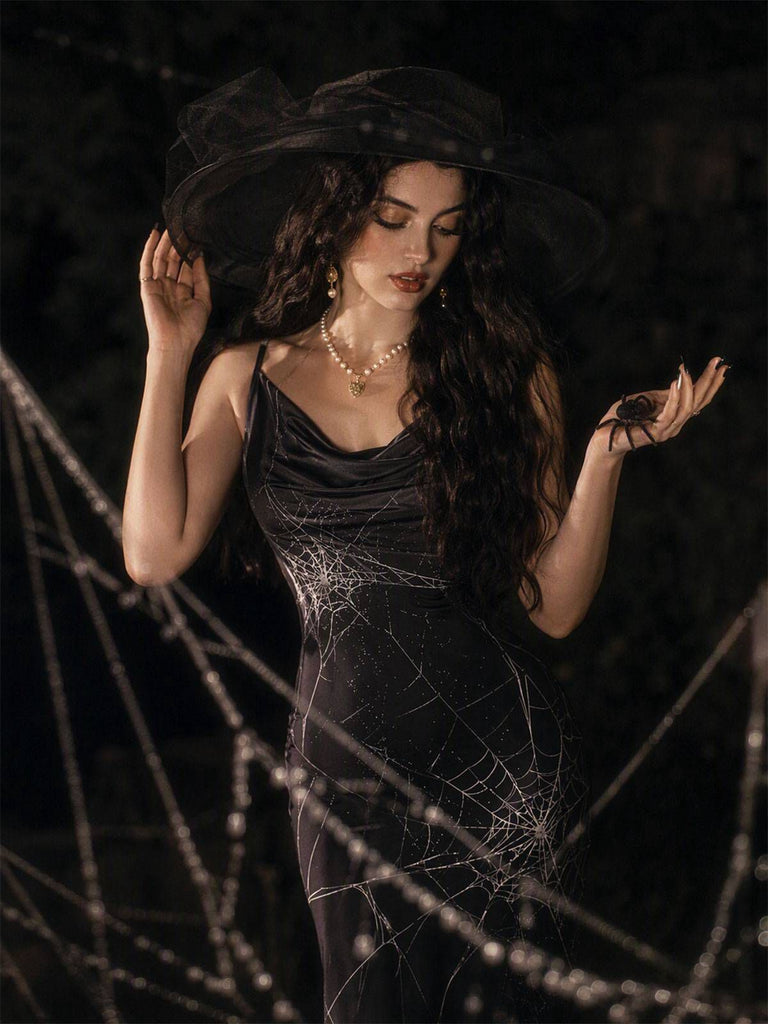 [Prévente] Robe noire Halloween à motif toile d’araignée des années 1960