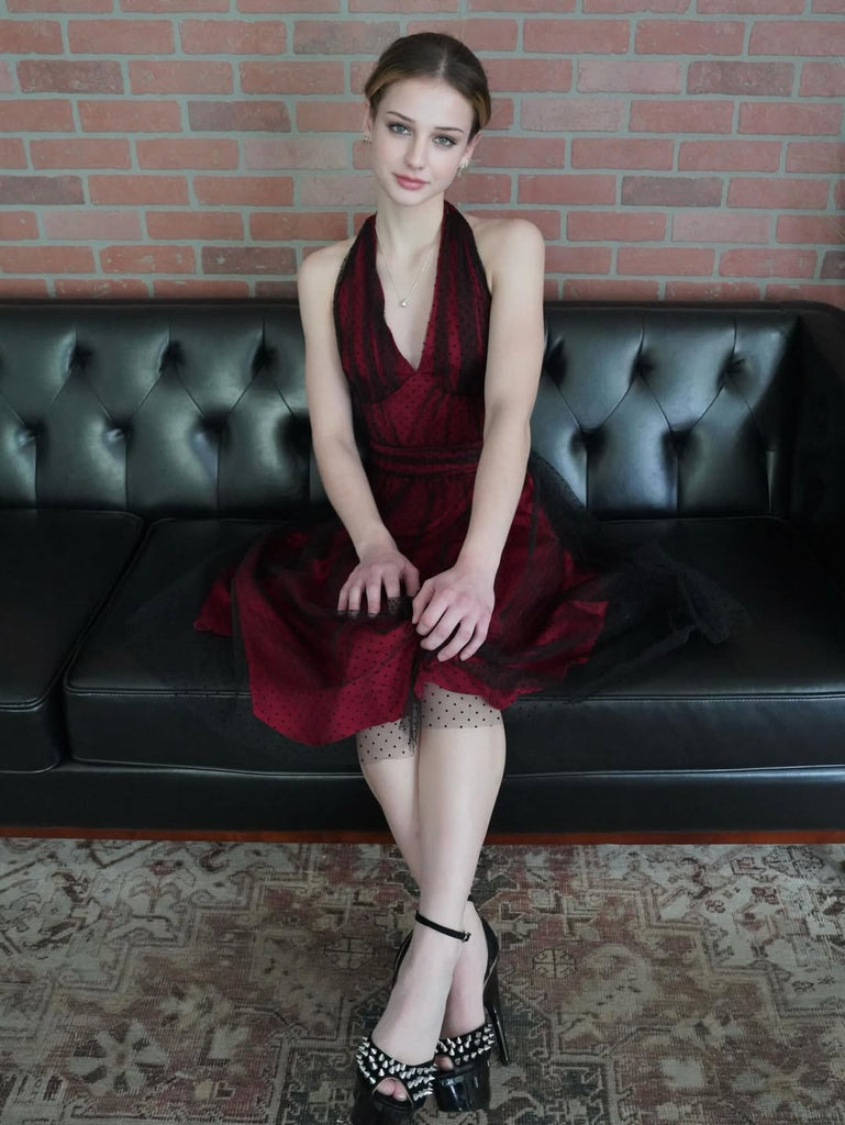 Robe trapèze rouge années 50 en maille à pois cocktail chic