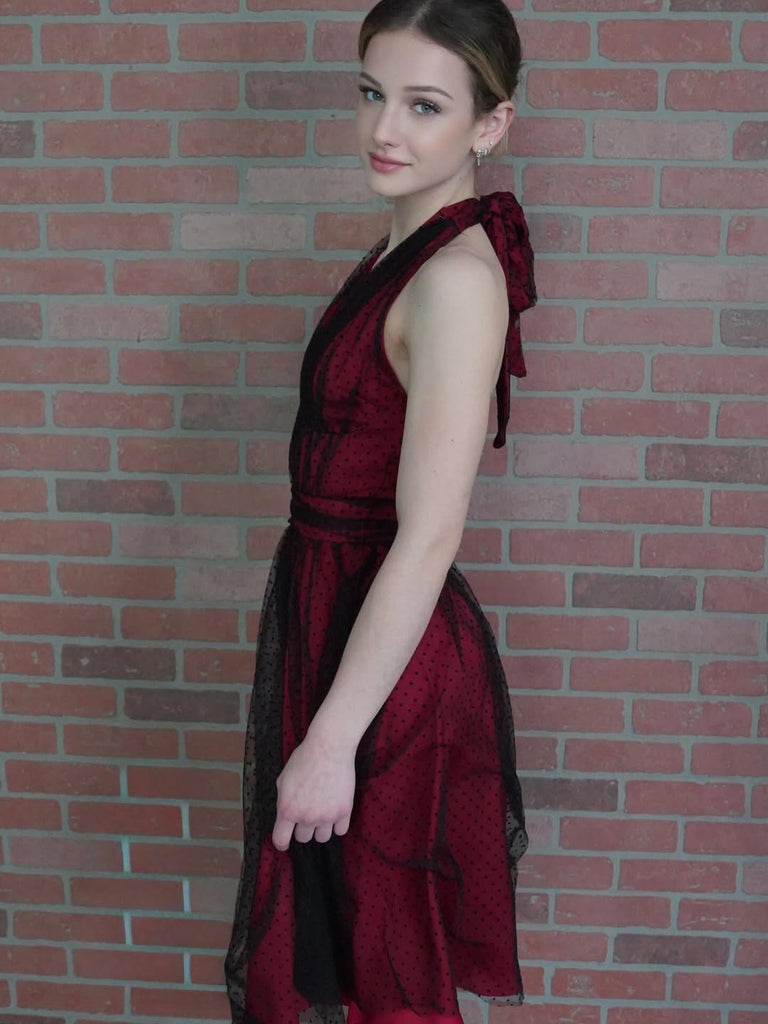 Robe trapèze rouge années 50 en maille à pois cocktail chic