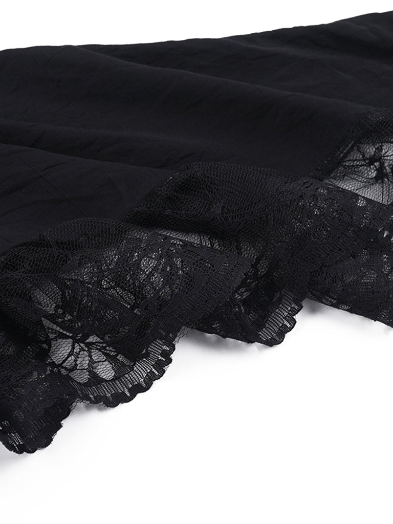 Cape gothique noire en dentelle à manches cloche années 1970